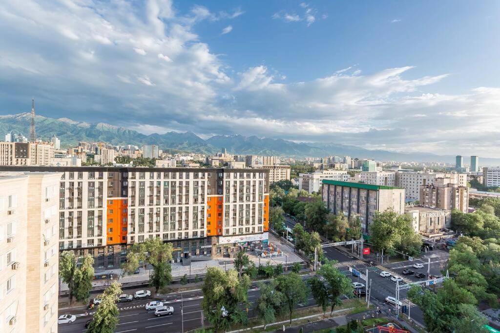 Квартира С Видом На Горы Almaty Exteriér fotografie